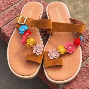 Sophia Milano Suede Flower Sandals Italy Floral Toe Loop Brown EU 39 / US 8